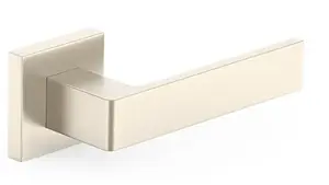 Durvju rokturis METAL-BUD Rumba, satīna niķeļa krāsā