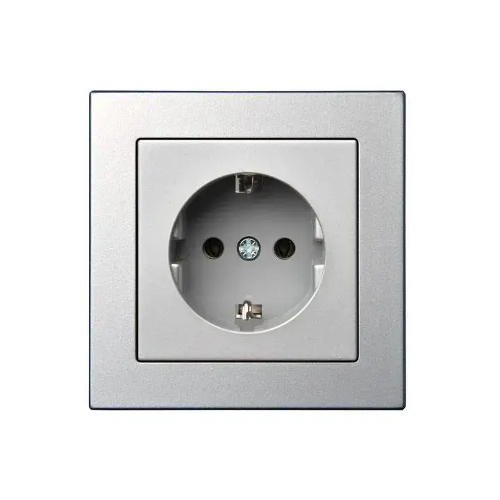 LIREGUS IKL 16-204 Electrical Socket Photo 2