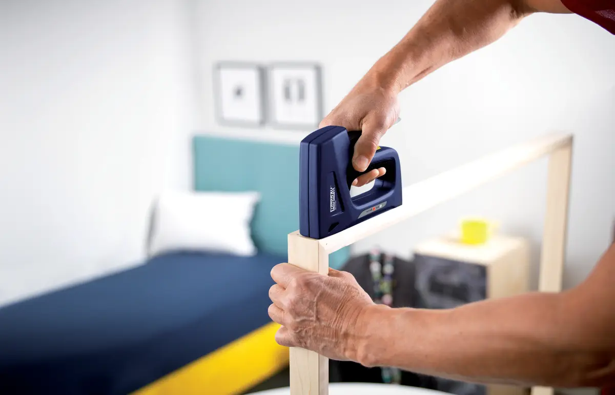 Rapid ALU753 Manual Staple Gun Photo 2