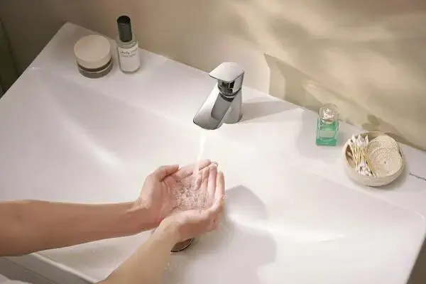 Смеситель для раковины Hansgrohe Neovis 70 Photo 3