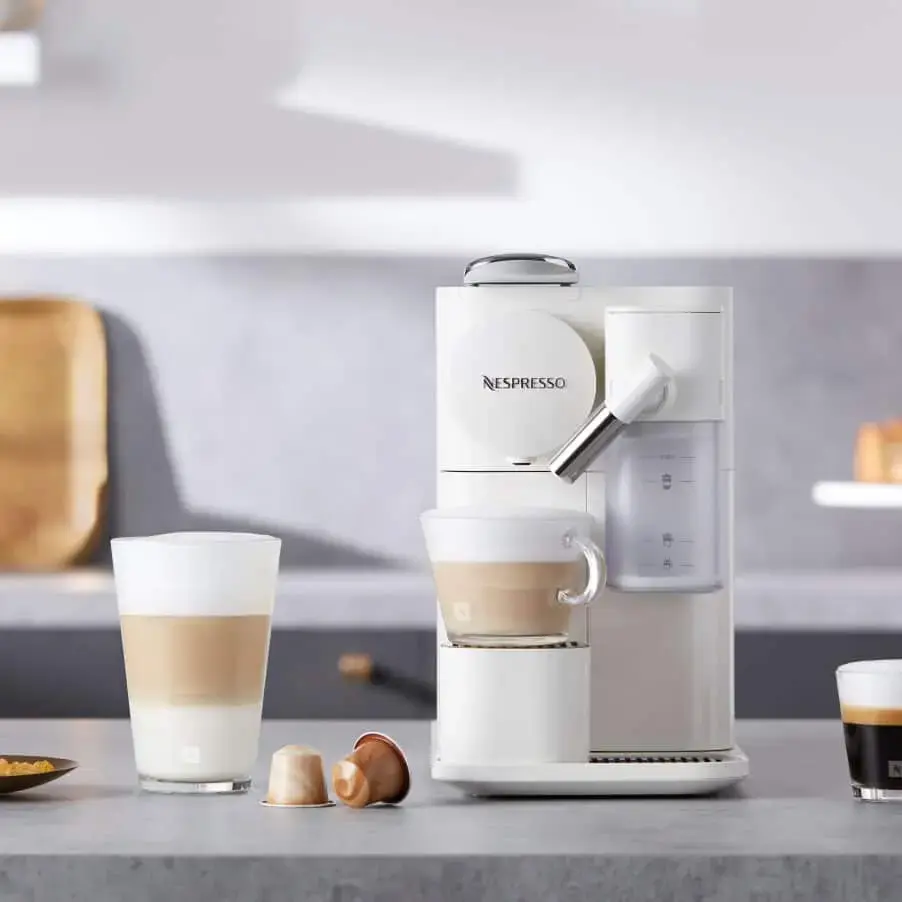 Nespresso Lattissima One EN510.W Capsule Coffee Machine Photo 7