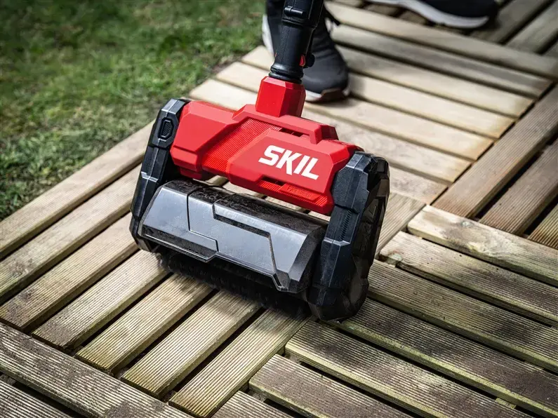 Аккумуляторная щетка для террас Skil Red GV1E0680CA Photo 3