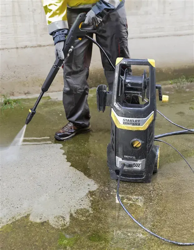 Stanley Fatmax SXFPW18B-E High Pressure Washer Photo 3