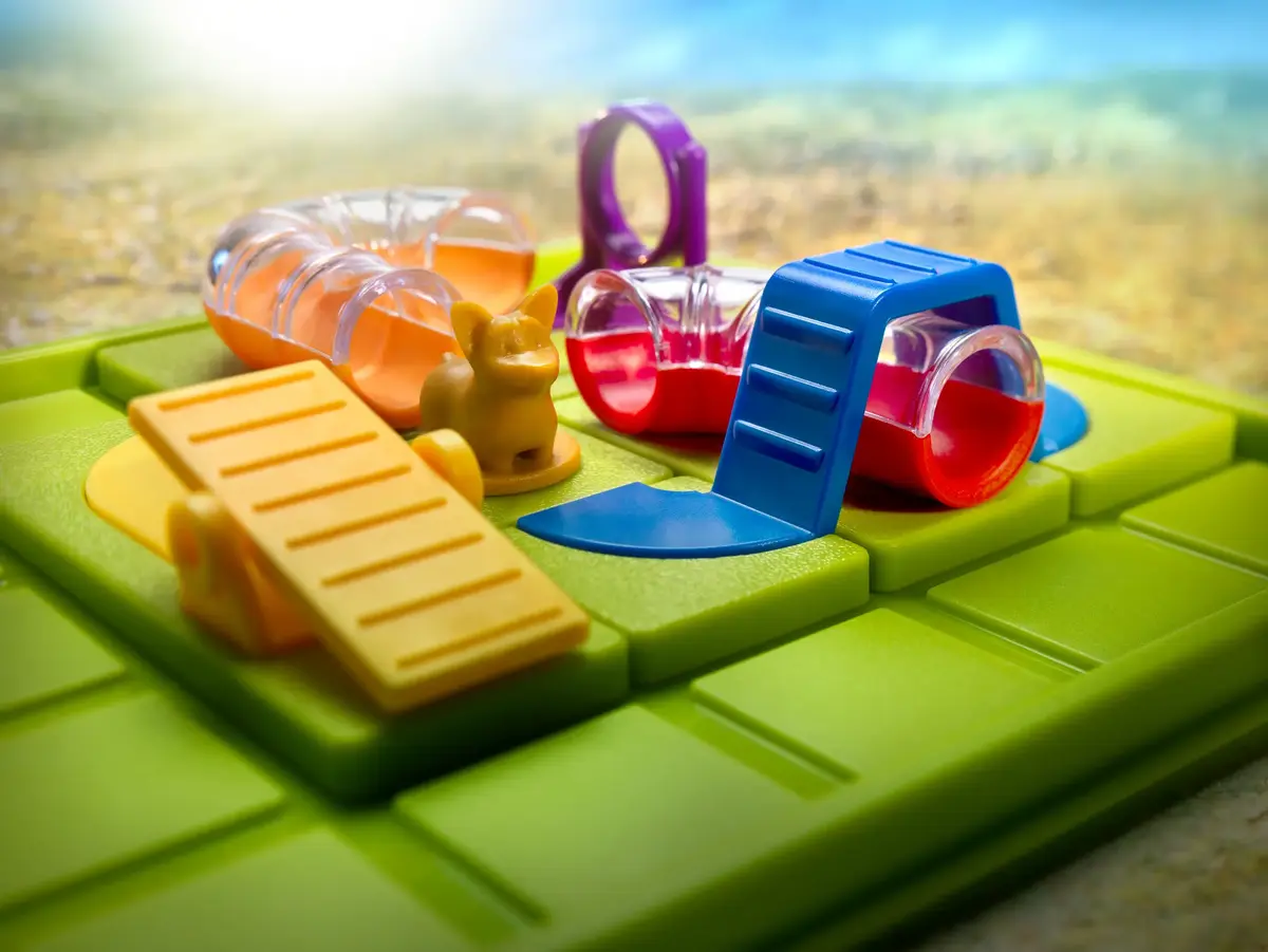 Brain Games Smart Dog Logical Board Game Photo 3