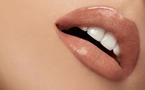 Губная помада Pupa Miss Pupa 600 Champagne 2.4 мл Photo 2