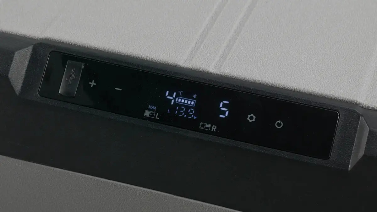 Outwell Arctic Frost 55 Electric Cool Box Photo 2
