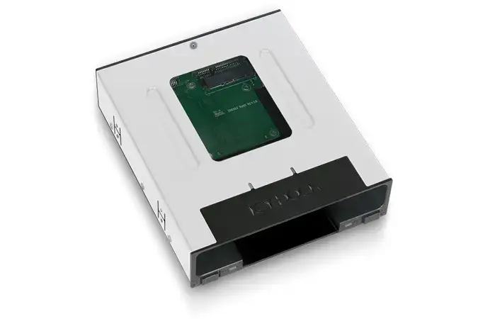 Icy Dock MB795SP-B 2.5/3.5-inch Storage Drive Tray Photo 9
