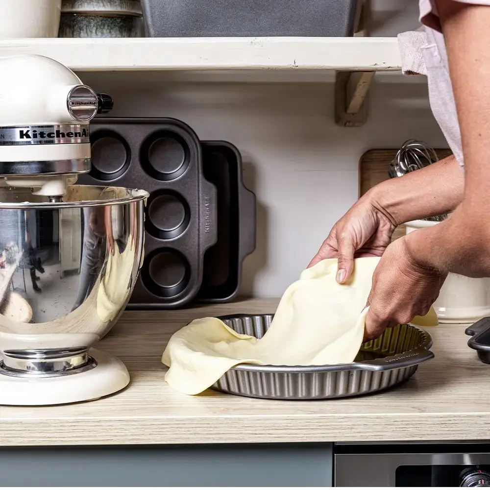KitchenAid CC003301-001 Round Baking Tray 28 cm Photo 4