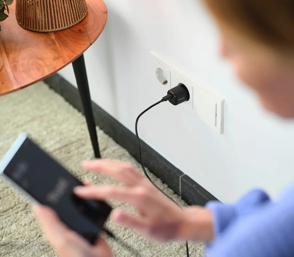 Универсальный адаптер питания Trust Maxo USB-C 20 Вт Photo 8