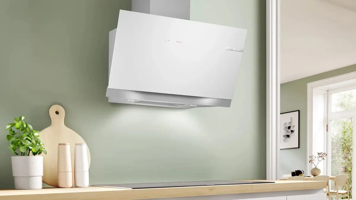 Bosch Serie 8 DWK91LT20 Wall-Mounted Cooker Hood Photo 2