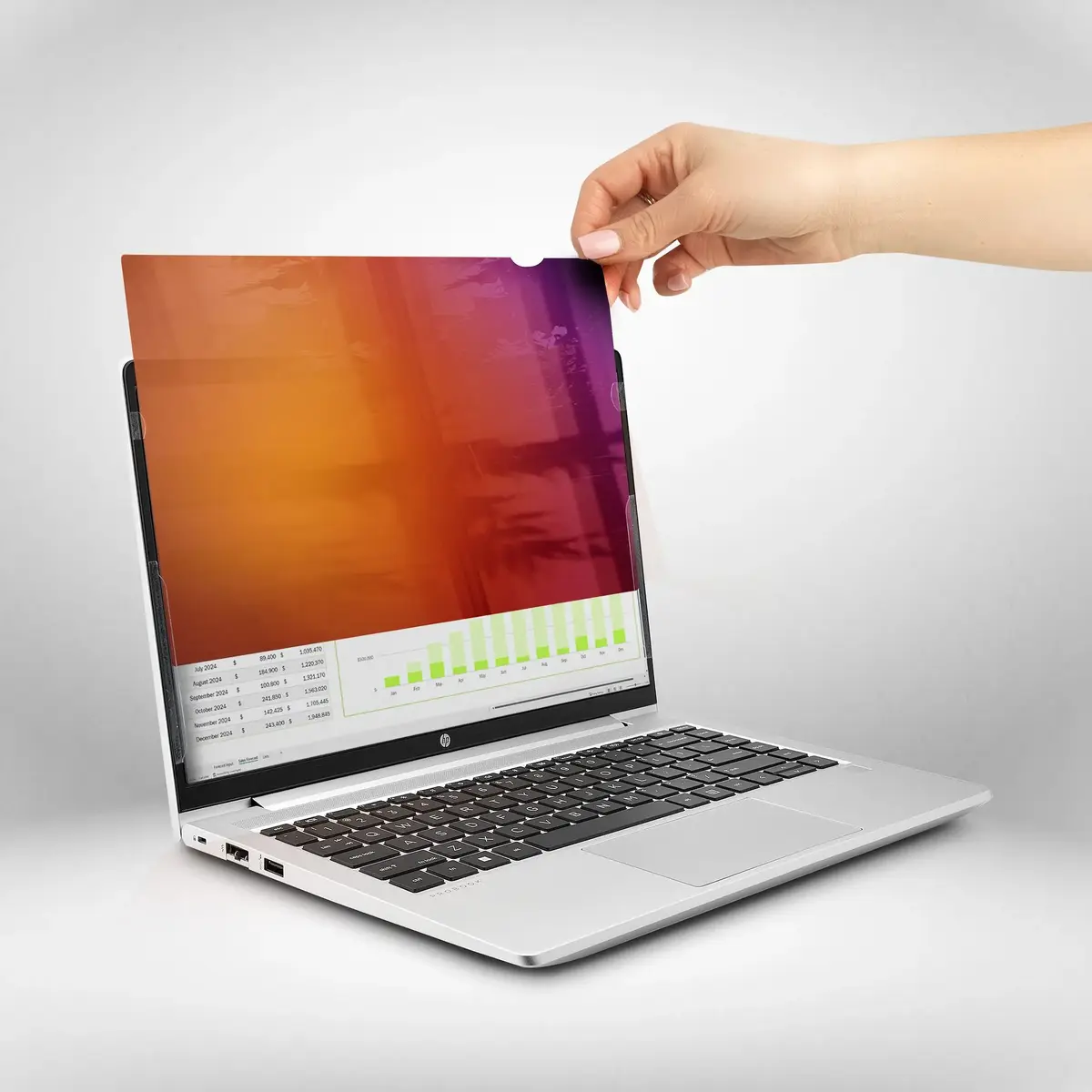 StarTech.com 15.6-inch Gold Laptop Privacy Screen 156G-PRIVACY-SCREEN Photo 4