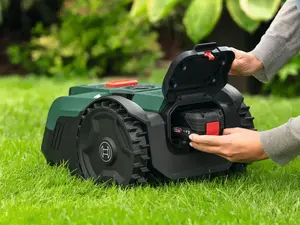 Robot koszący VISIMOW18V-200