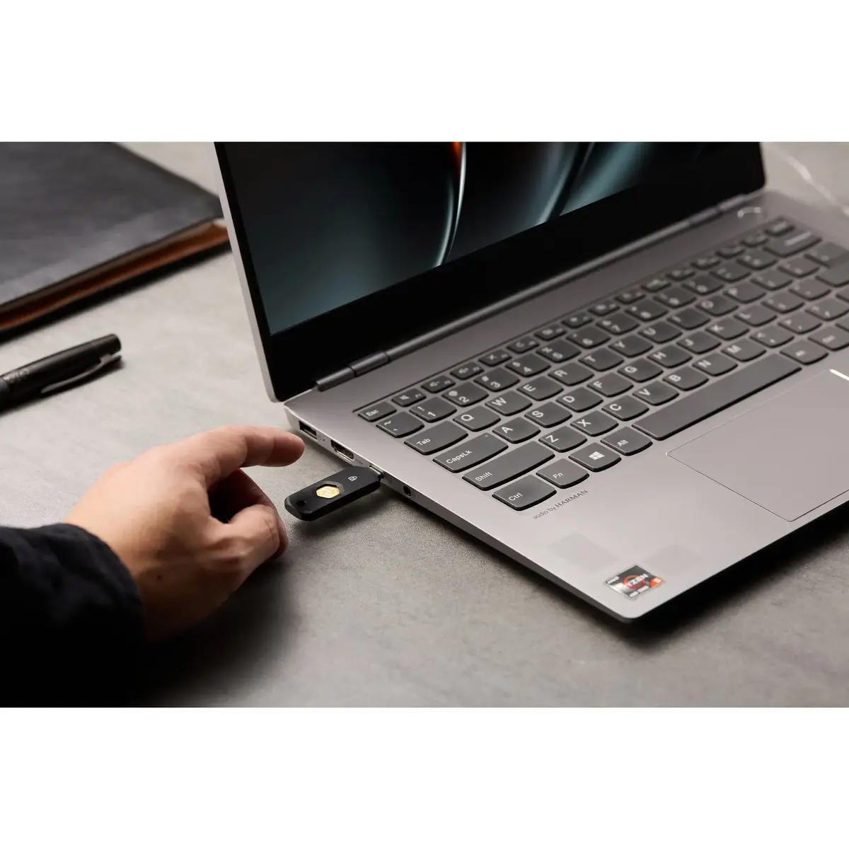 Kensington VeriMark NFC+ USB-C Security Key Photo 10