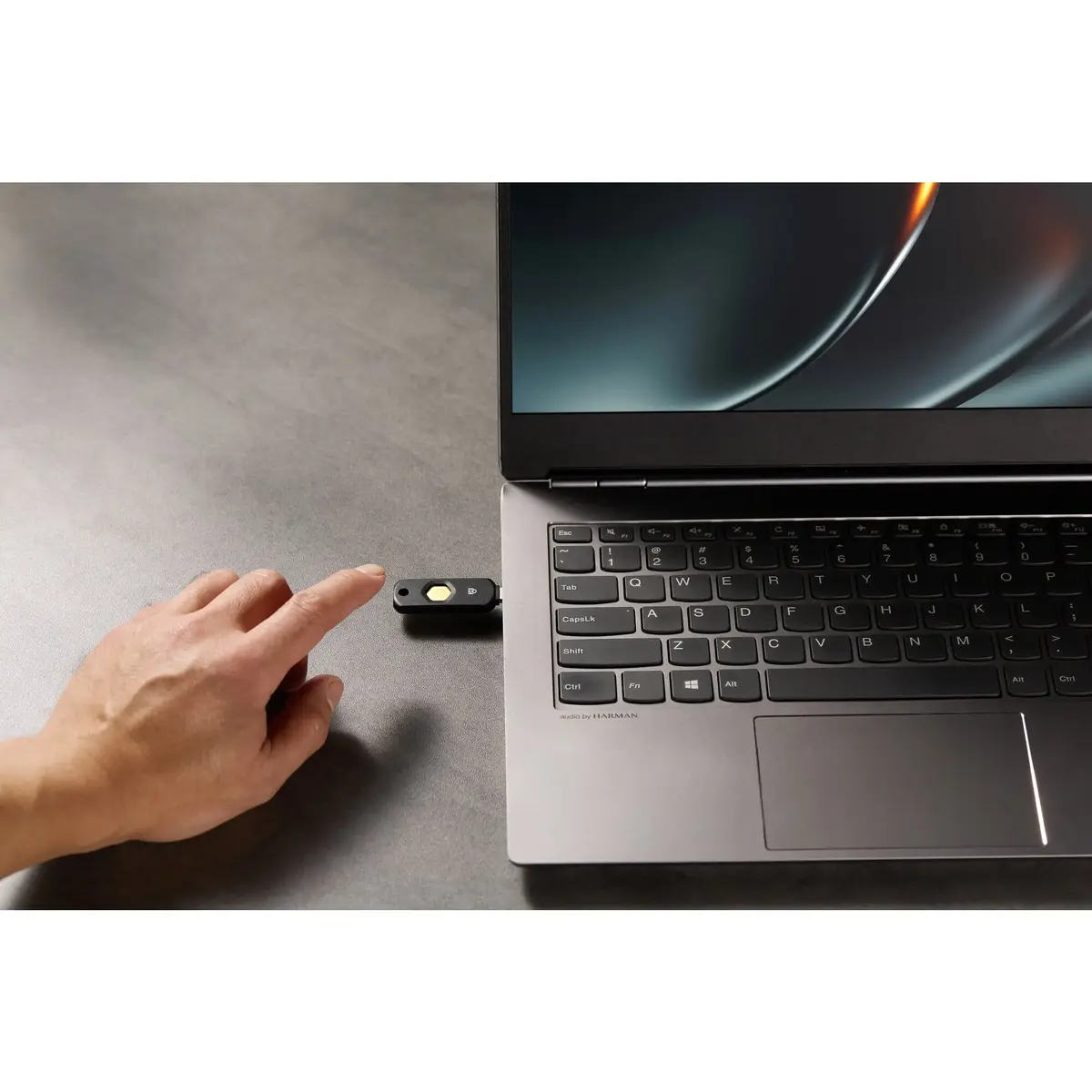 Kensington VeriMark NFC+ USB-C Security Key Photo 13