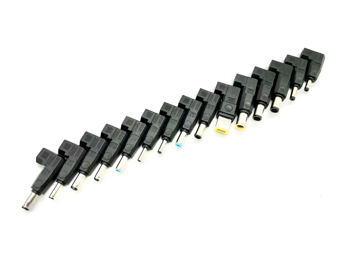 Origin Storage 65W Universal Laptop AC Adapter Photo 3