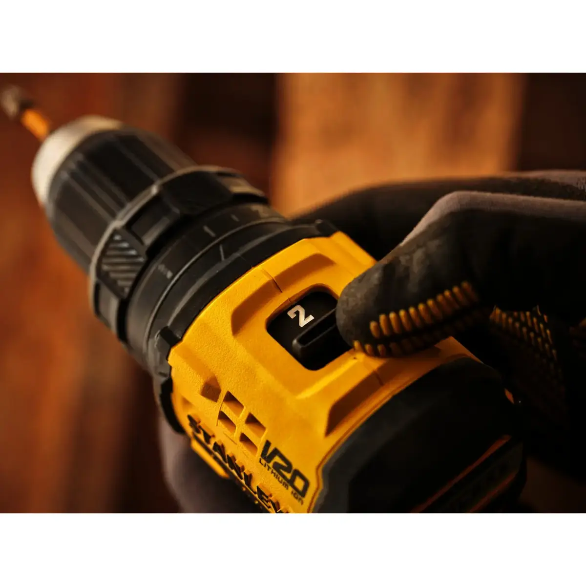 Stanley SFMCD714D1T-QW Cordless Drill/Driver Photo 2