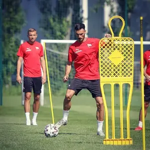 YakimaSport Elite futbola siena 180 cm sarkana