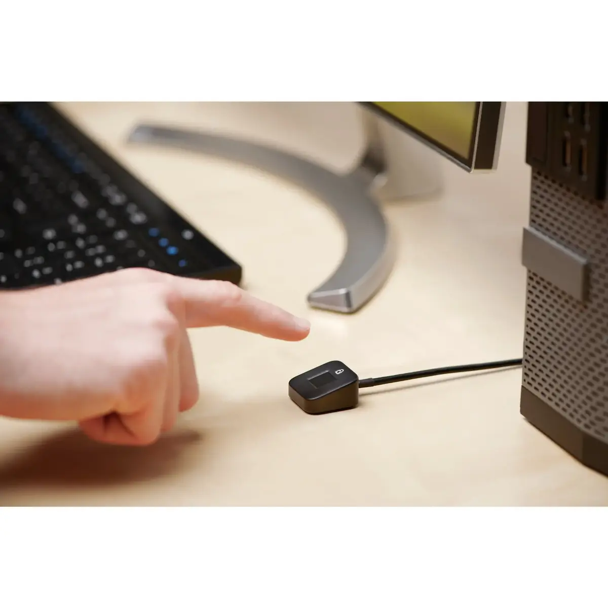 Kensington VeriMark Desktop 2.0 Fingerprint Key Photo 6
