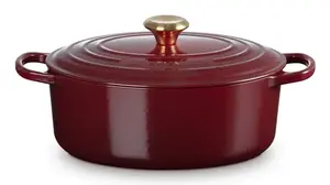 Le Creuset Oval Saucepan, 4.7 L, Red