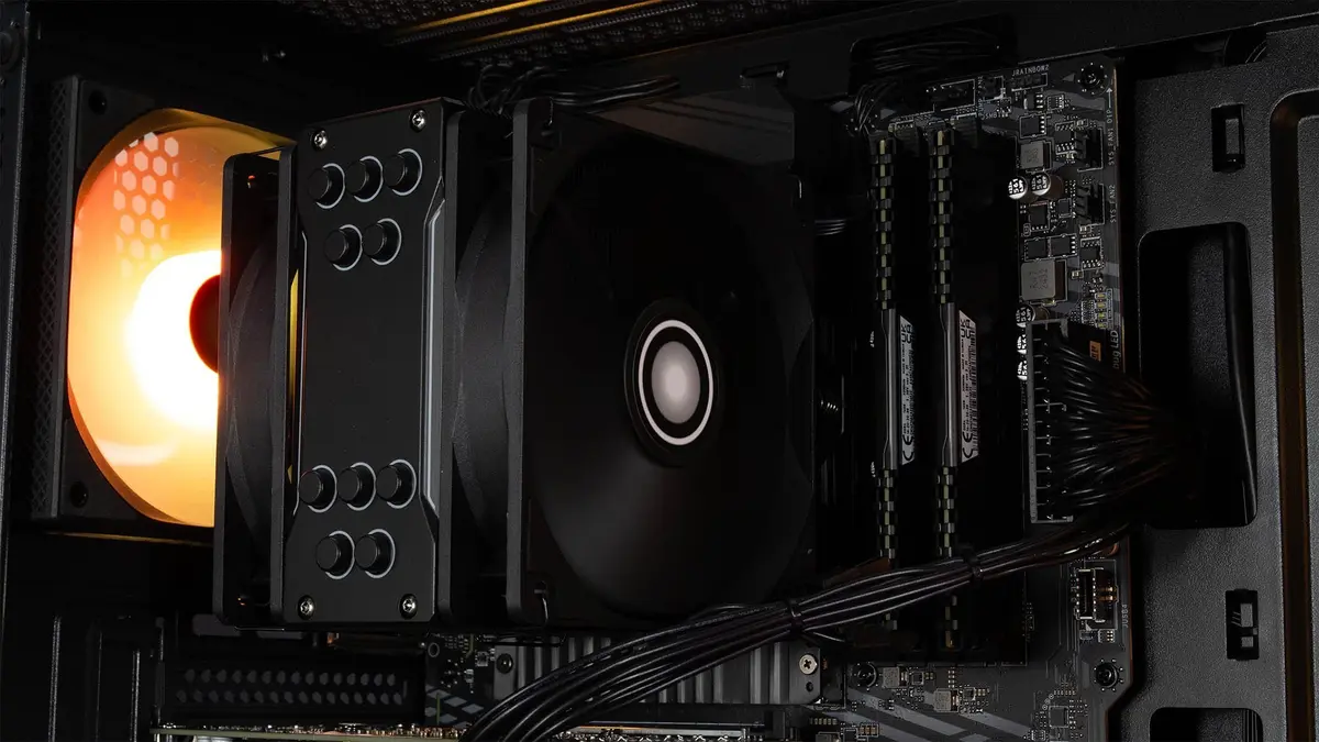 Dators Captiva 102284 AMD Ryzen 7 7700X Intel Arc B580 Photo 8