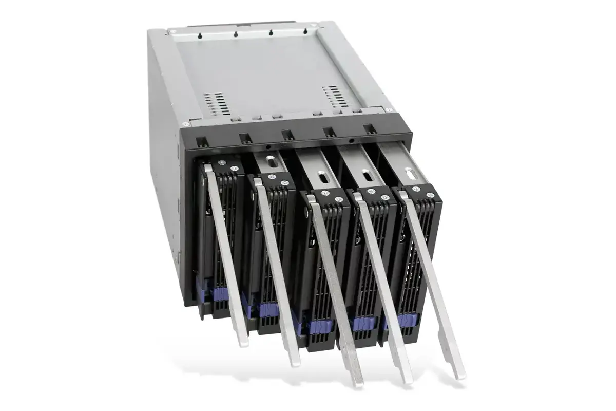 Icy Dock MB155SP-B 5-Bay 3.5" SATA Mobile Rack Photo 3