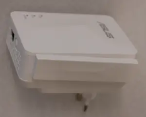 Asus RP-AX50 AX1500 divjoslu WiFi 6 diapazona paplašinātājs ar 2 ārējām antenām un 1 Ethernet portu