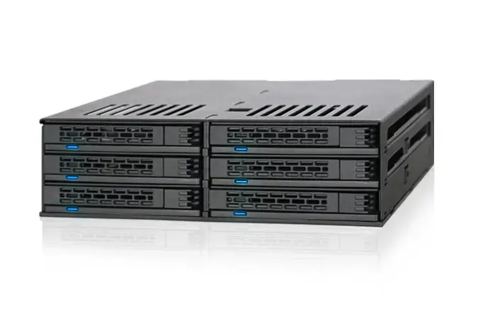 Icy Dock ExpressCage MB326SP-B 6-Bay Disk Enclosure Photo 6