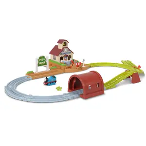 Fisher-Price Thomas & Friends Bell Station Train Set with Push-Along Thomas Engine