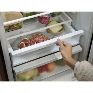 Electrolux LNT6HC37K1 Bottom Freezer Refrigerator