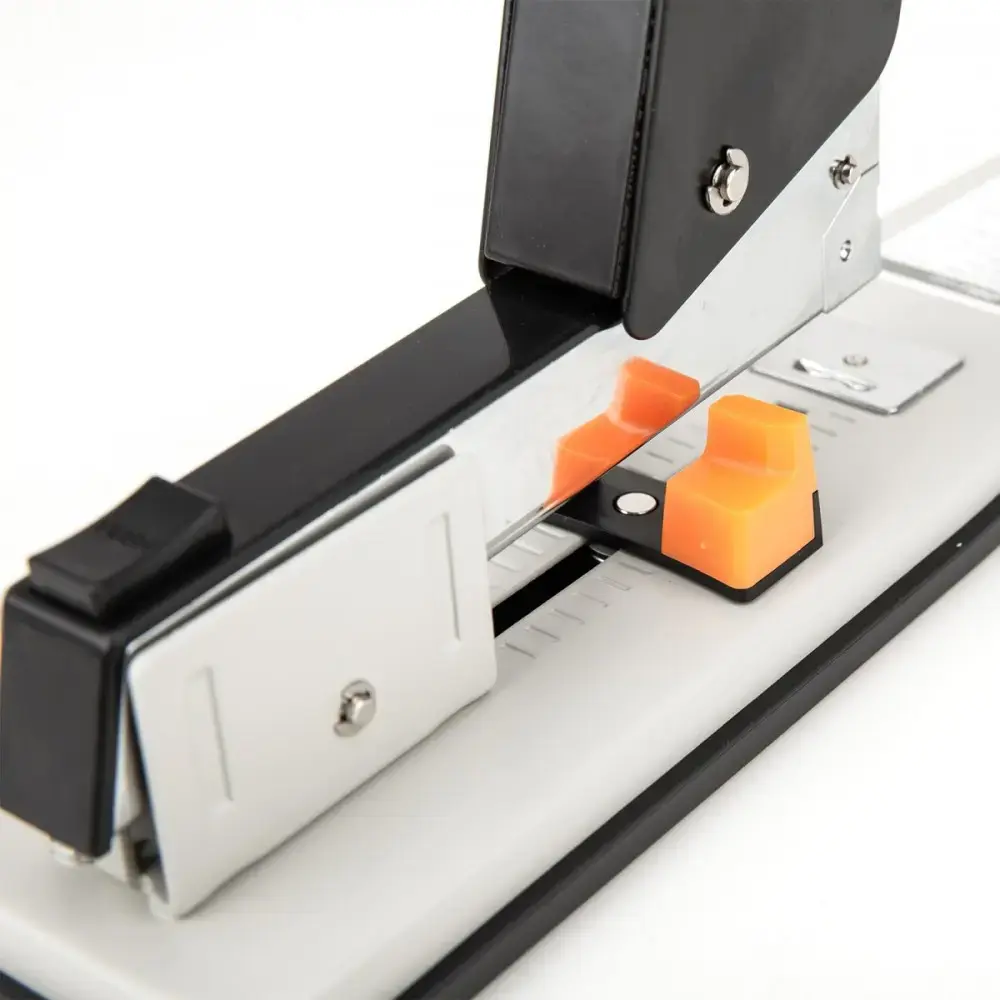 Deli E0392 Heavy Duty Stapler Photo 6