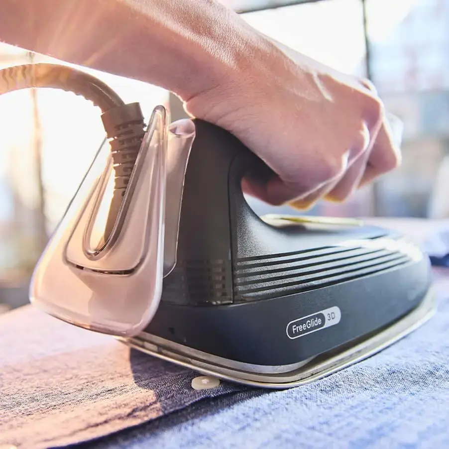 Braun CareStyle 3 IS3257BK Steam Generator Iron Photo 4