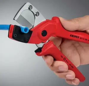 Cutter for flexible hoses and plastic conduit pipes 90 20 185 KNIPEX