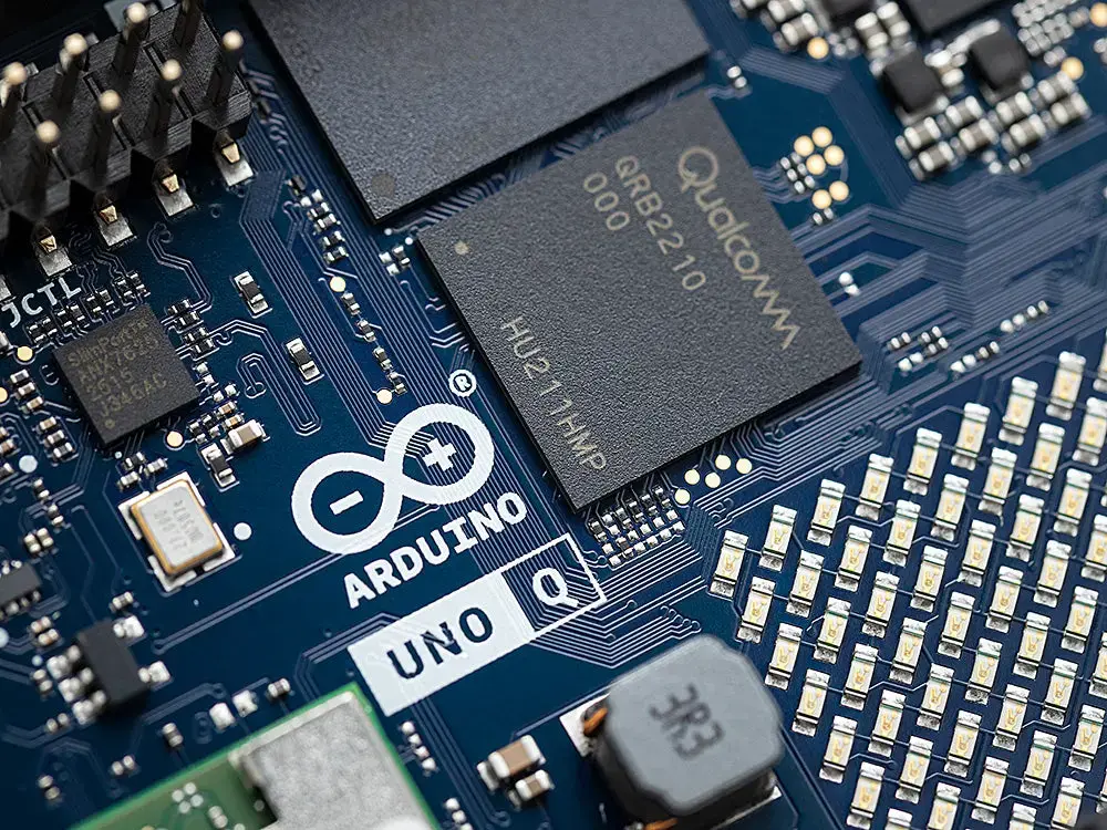 Arduino UNO Q Development Board with Qualcomm Dragonwing Photo 8