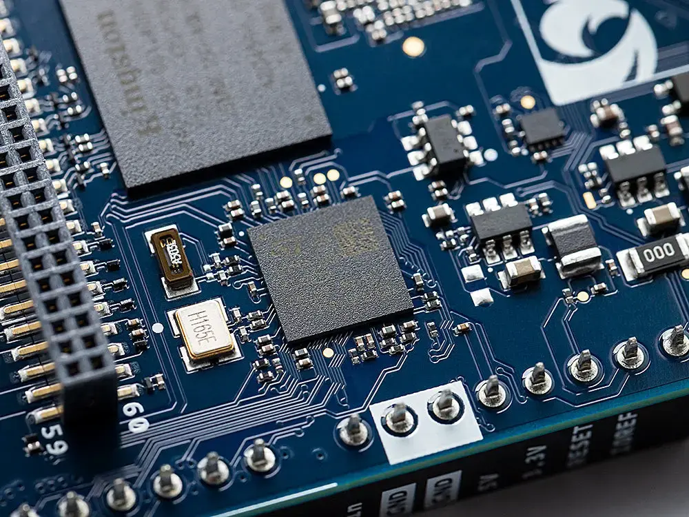 Arduino UNO Q Development Board with Qualcomm Dragonwing Photo 9
