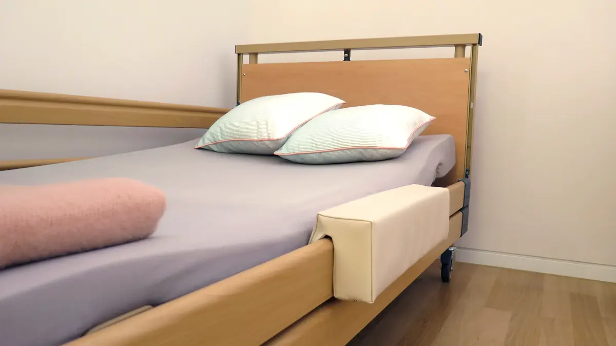 Kid-man ALLURA II Bariatric Nursing Bed Photo 6