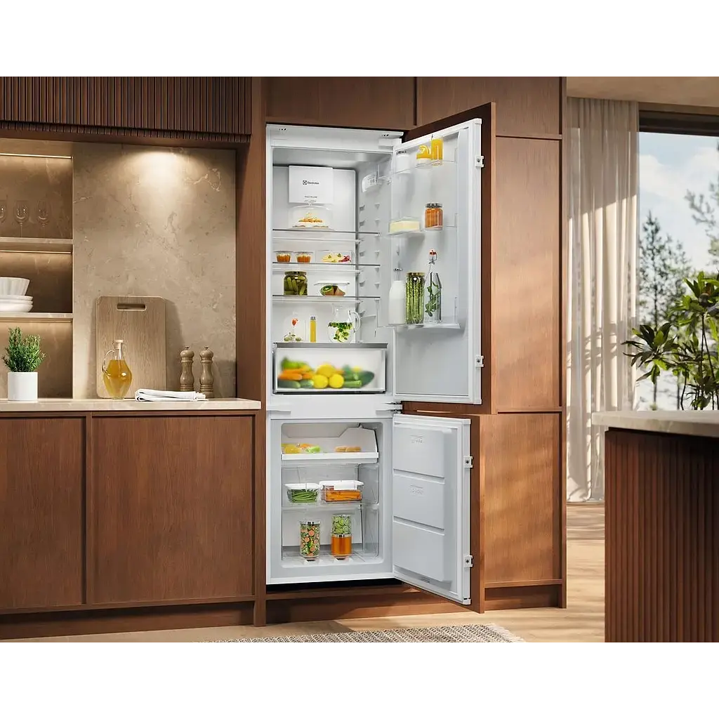 Встраиваемый холодильник Electrolux ENA7CE18S3 Photo 2