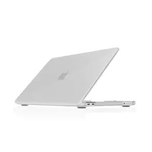 STM Studio aizsargvāciņš MacBook Neo 13 collu portatīvajam datoram, caurspīdīgs