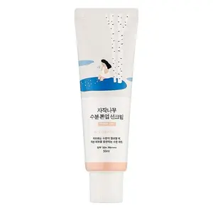 Солнцезащитный крем Round Lab Birch Juice Moisturizing Tone-Up SPF50+ PA++++
