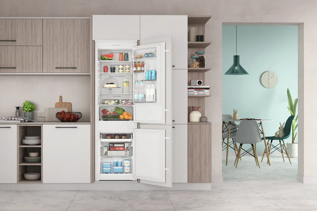 Iebūvējamais ledusskapis Indesit INC18 T112 Photo 7