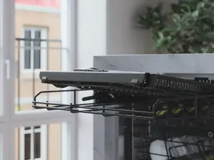 Top cutlery tray
