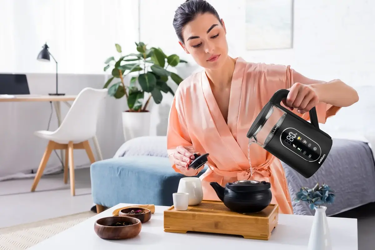 Eldom C560 Nuvia Cordless Kettle with Temperature Control Photo 11