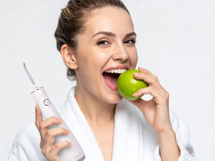 Eldom RY200B Evori Cordless Oral Irrigator Photo 6