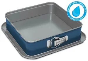 Квадратная форма для выпечки пирогов Kaiser XBake с антипригарным покрытием 24x24x7см