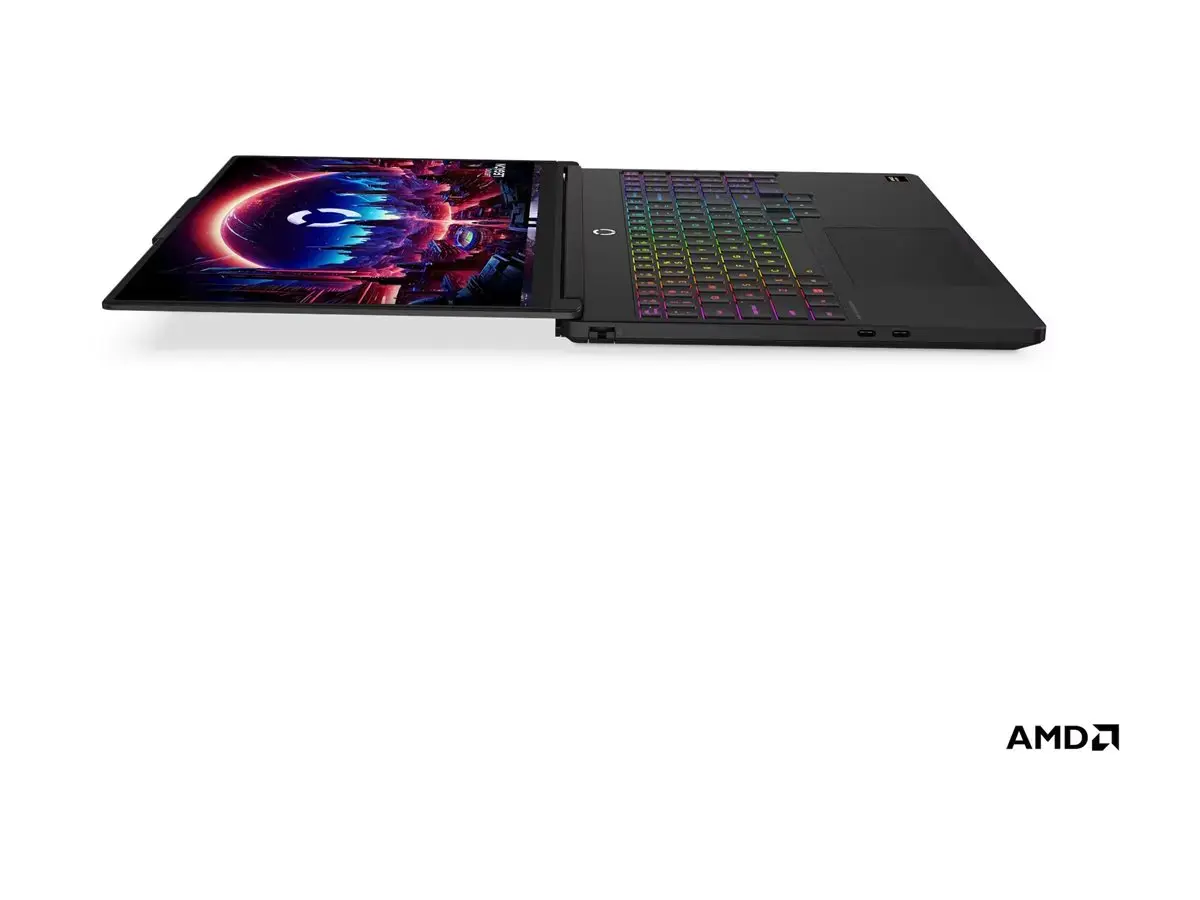 Lenovo Legion 5 15AGP1 AMD Ryzen AI 7 RTX 5070 Laptop Photo 10