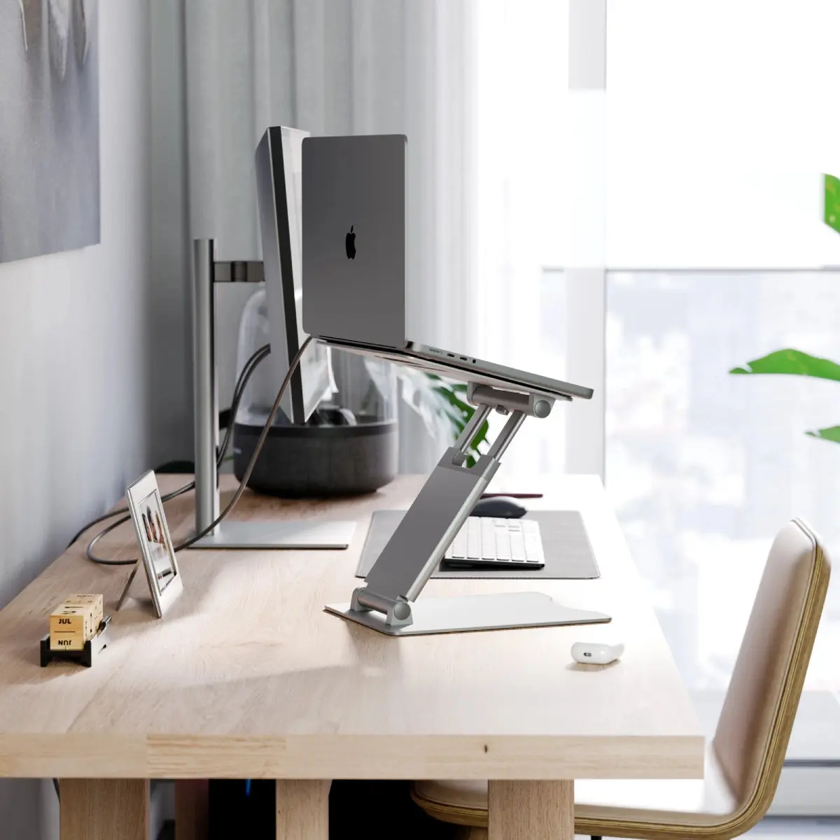ALOGIC Elite Plus Adjustable Laptop Riser Silver Photo 4