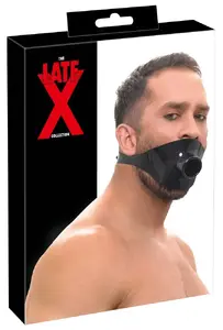 Latex Gag with Hole late x - 0.4 mm melna dabīgā lateksa maska ar regulējamu sprādzi