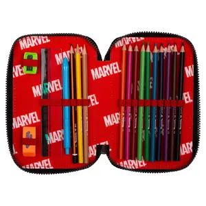 McNeill Piepildīts penālis Marvel Avengers ar diviem rāvējslēdzējiem īpaši liels
