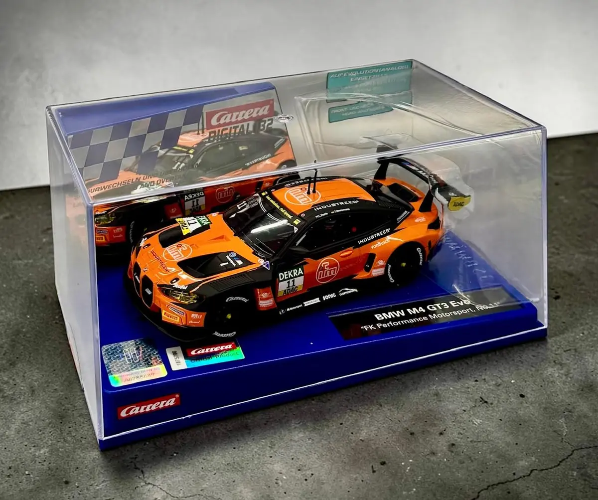 Carrera Digital 132 BMW M4 GT3