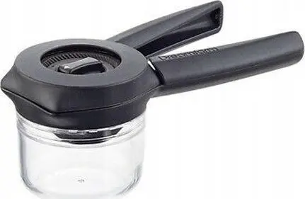 Salt & Pepper Shakers & Spice Containers