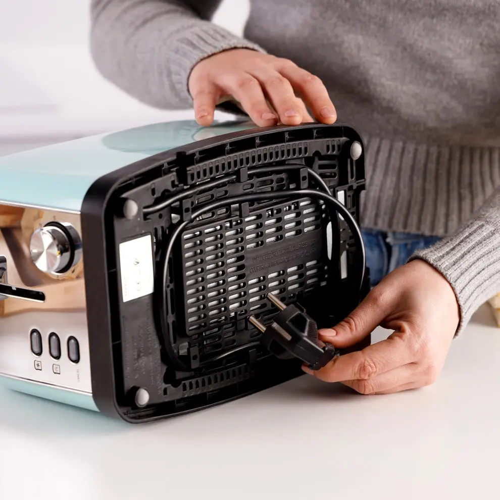 Taurus VINTAGE II 950W Green Toaster Photo 8